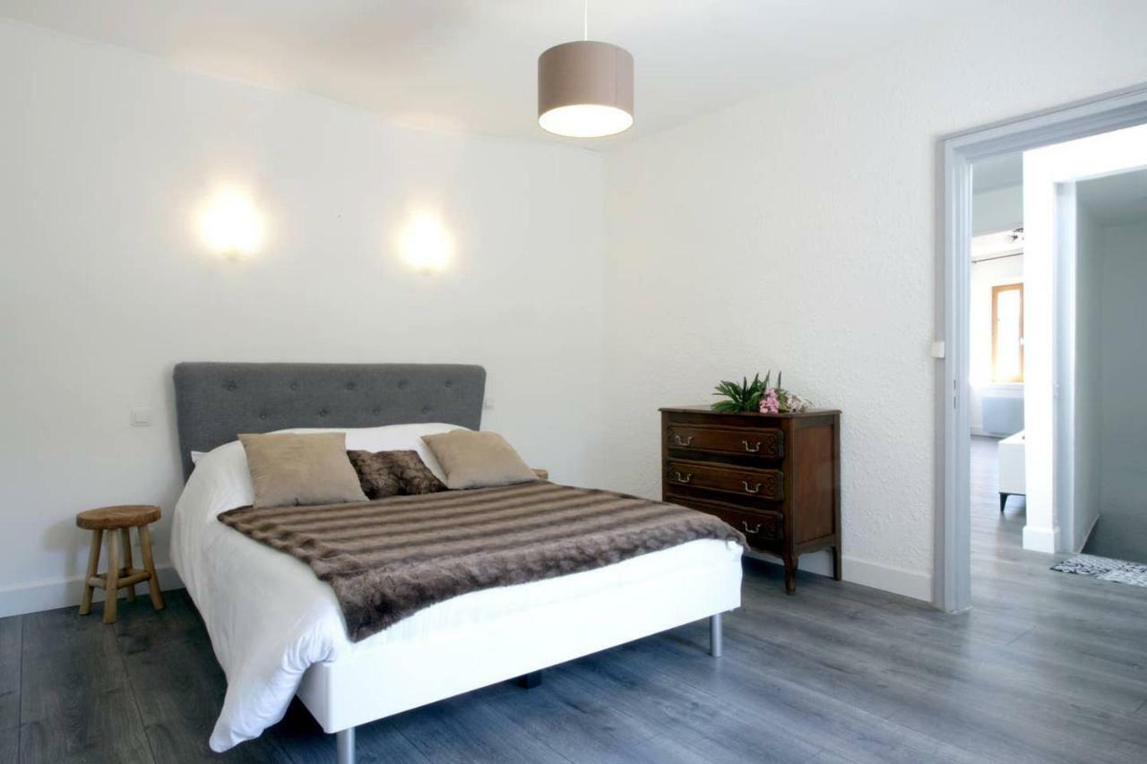 Les Gites De Laure - L'Or Vert, Appartement Avec Vue Sur Le Chateau, Parking Prive, Climatisation, Netflix, A 160 M De La Cite Medievale Carcassonne Exterior foto